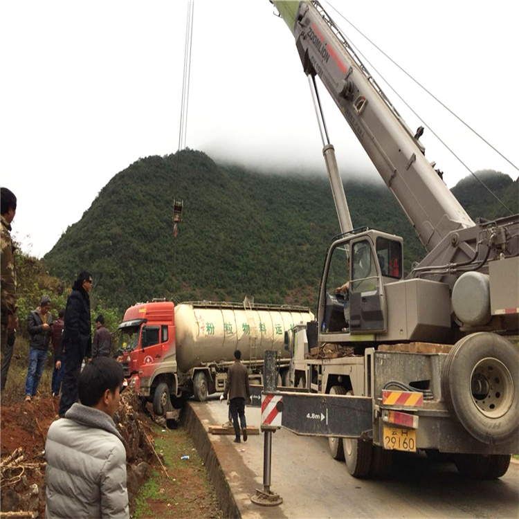 鲁山吊车道路救援24小时